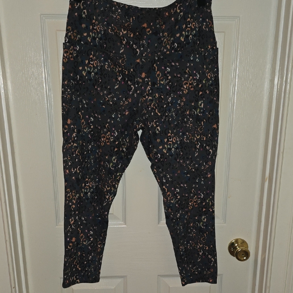 Danskin Multicolor Patterned‎ Leggings